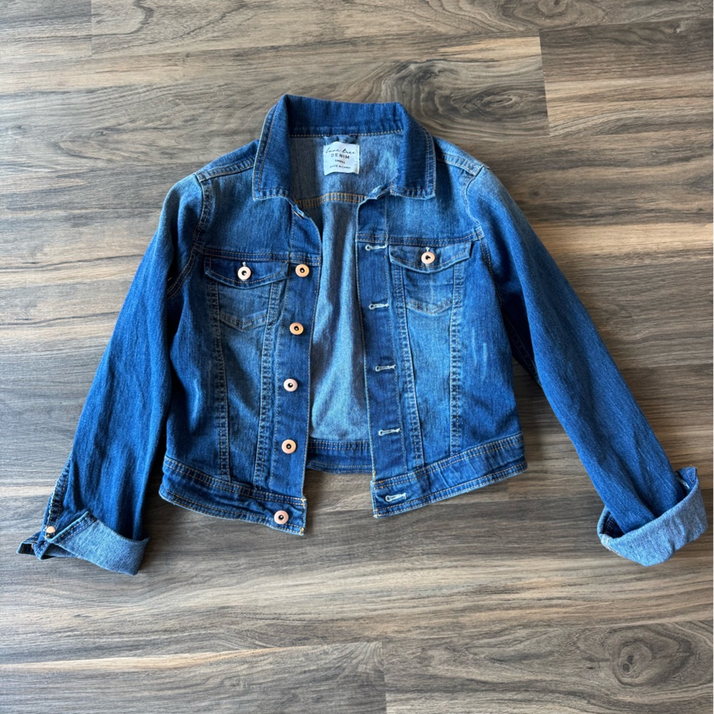 Love Tree Denim crop  jacket sz Small
